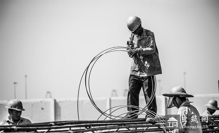 农村自建房设计施工过程中出现意外的责任认定问题